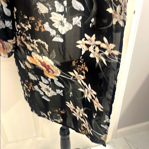 Tahari Floral Black Kimono Swim Coverup Bohemian Floral Duster Size SM - Picture 5 of 12